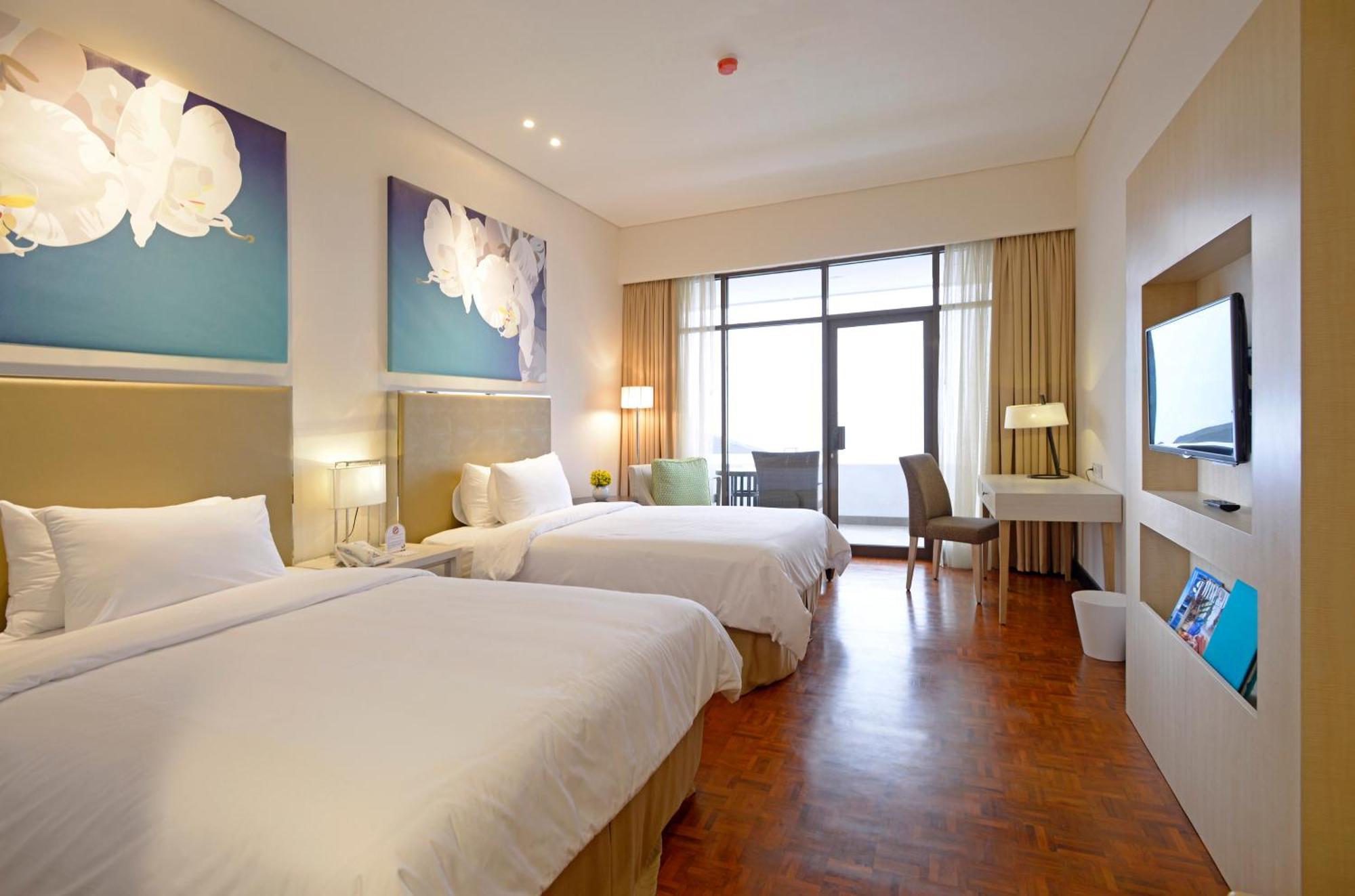 Surya Hotel & Cottages Prigen Luaran gambar