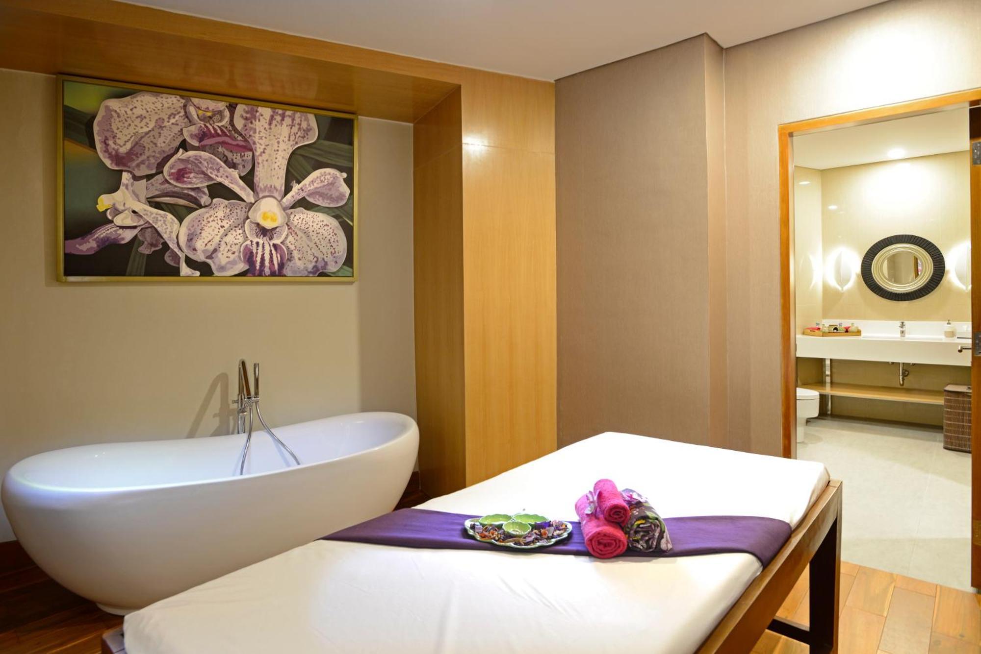 Surya Hotel & Cottages Prigen Luaran gambar