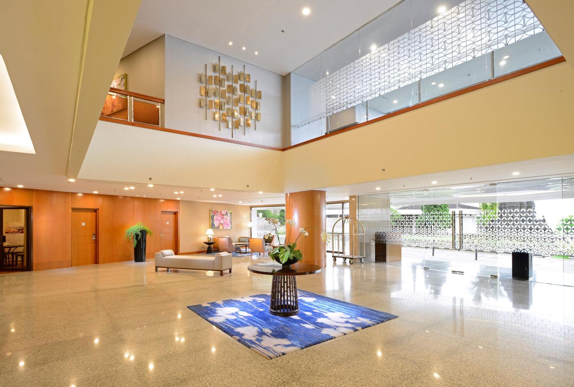 Surya Hotel & Cottages Prigen Luaran gambar